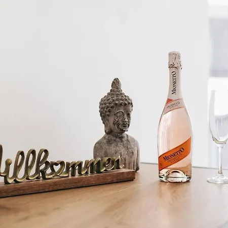 Tip! Design-apartment In Toplage 75qm In Szeneviertel Апартаменты
